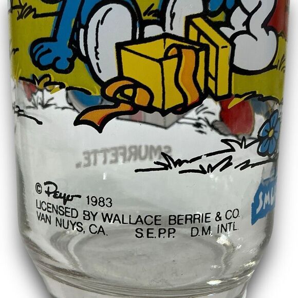 Hardees Smurfette Christmas Glass - Picture 5 of 9